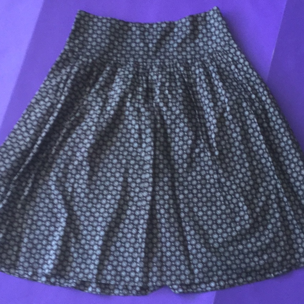 🎏 Pretty brown printed Banana Republic skirt